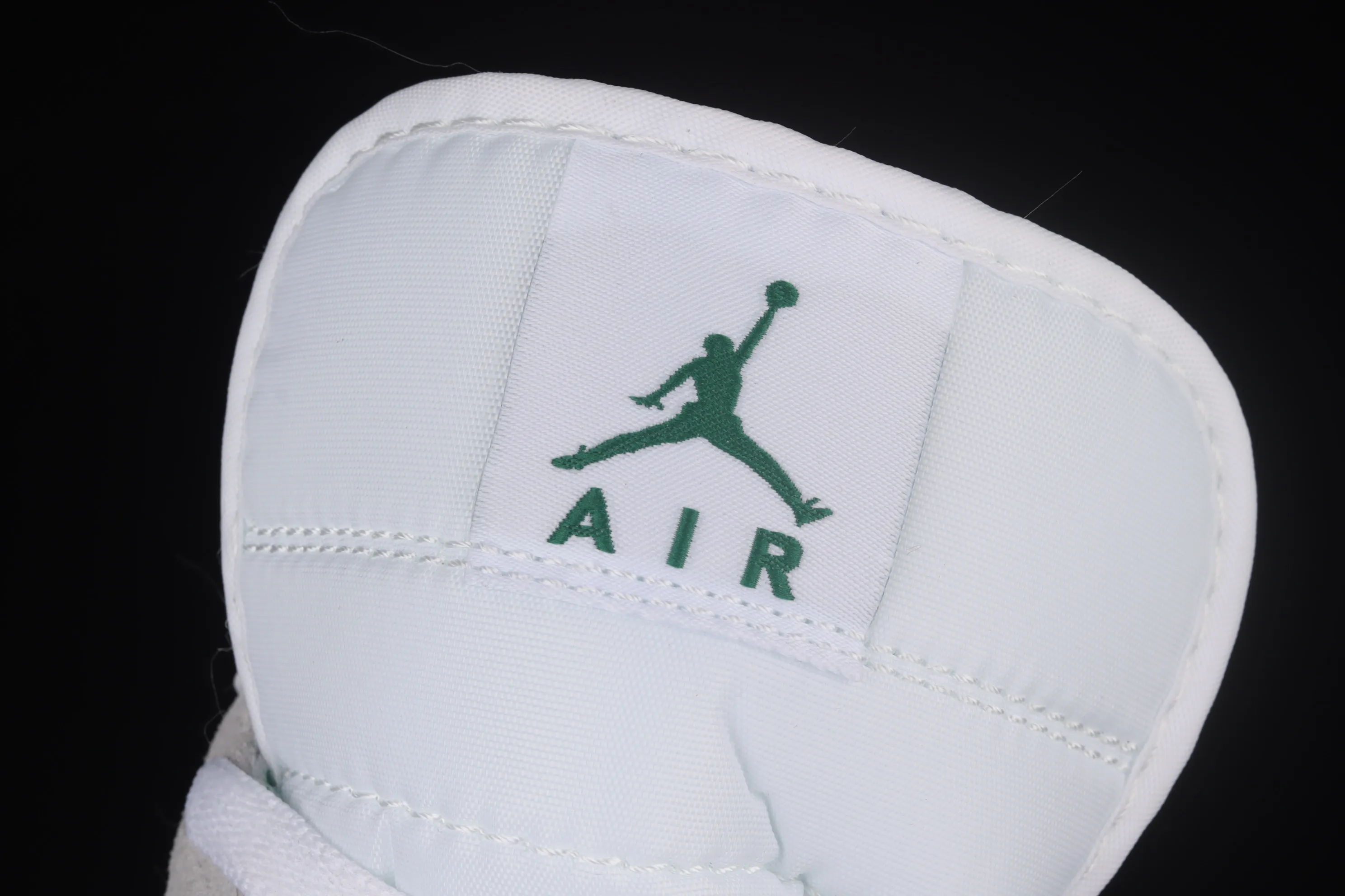 All categories Air Jordan Jordan series basketball shoes Air Jordan 1 Mid Different versions Air Jordan 1 Mid AJ1 Joe 1 white gray green mid-top basketball shoes DC7294-103